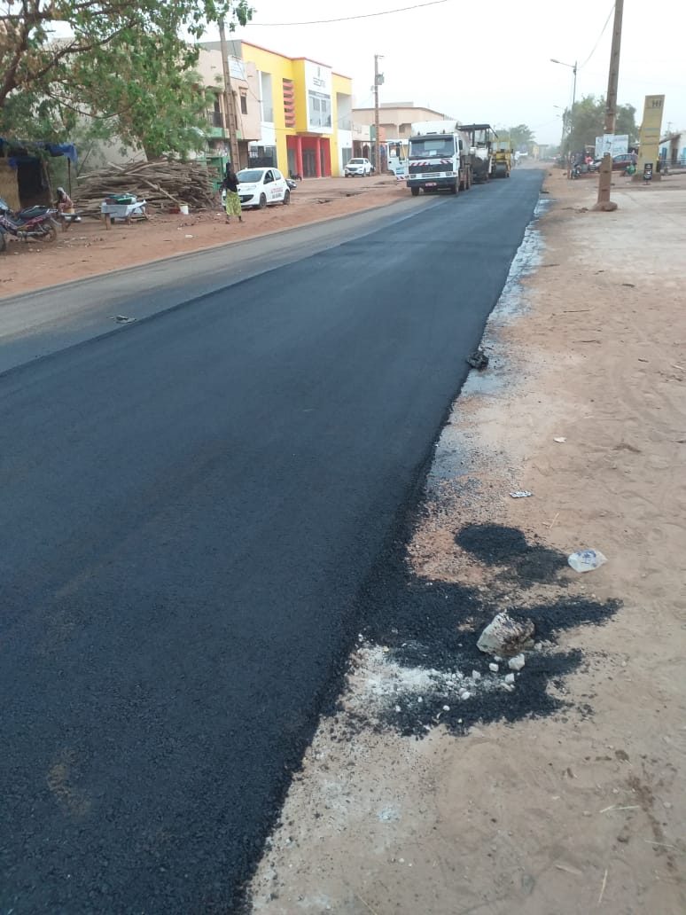 MOHA COM SARL - travaux BTP, voirie et ouvrages de drainage au Mali - route/asphaltage et travaux de voirie