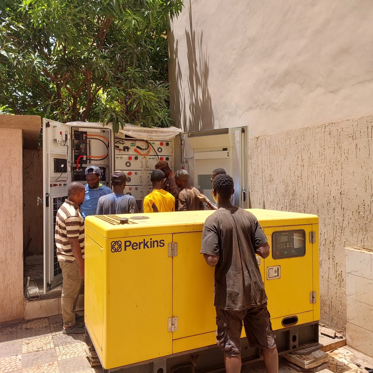 MOHA COM SARL - équipements et installations électriques HTA/BT - groupe electrogene/equipement électrique