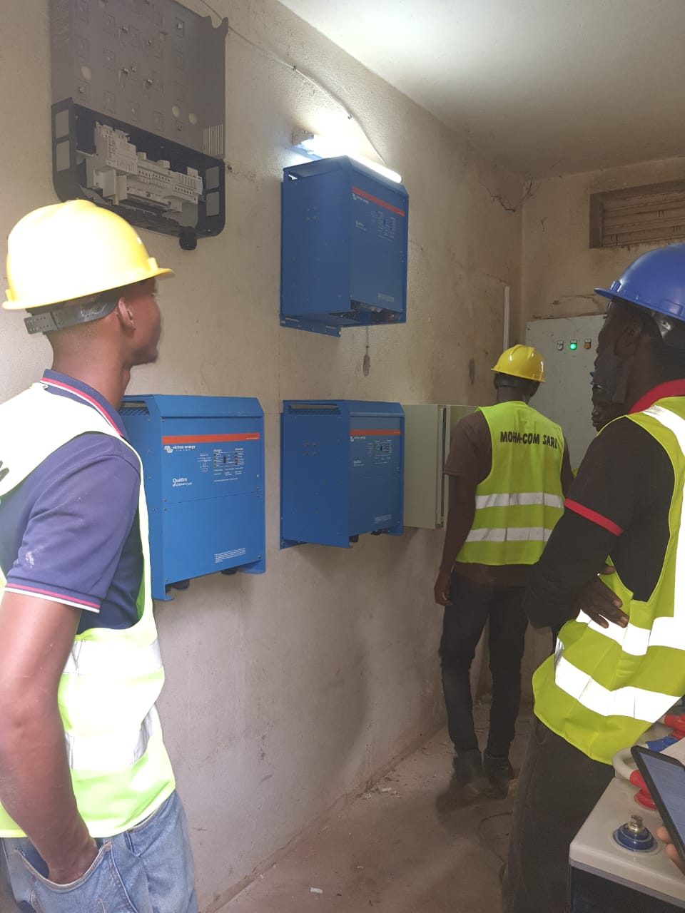 Installation électrique HTA BT réalisée par MOHA COM SARL